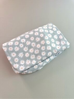 Caden Lane Sage Green Daisy Flower Floral Crib Sheet Baby Nursery